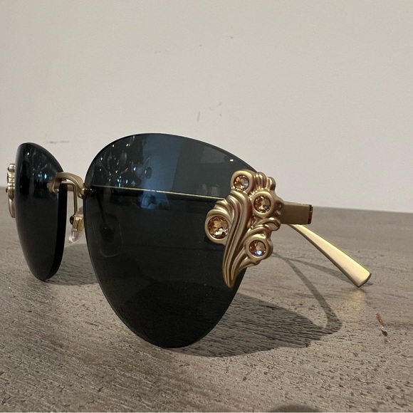 Versace Black and Gold Women's Sunglasses (BRAND NEW) - Picture 3 of 5